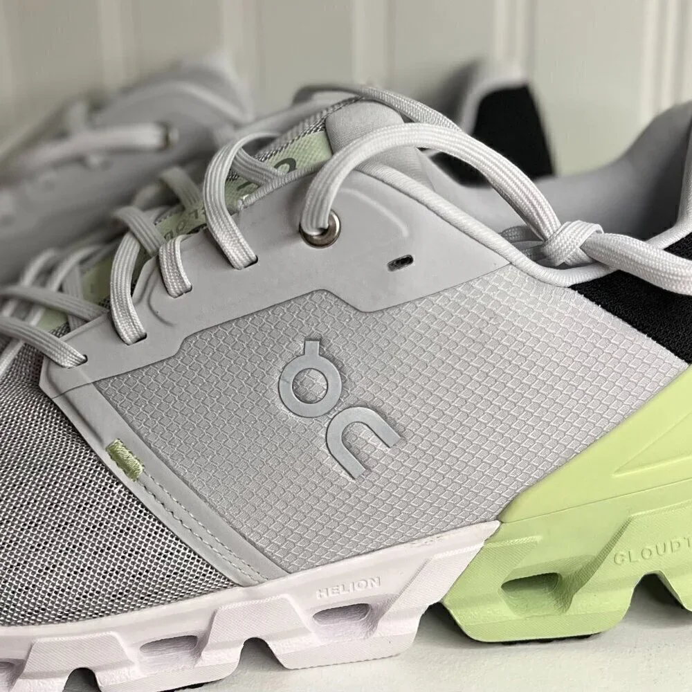 On Running Cloudflyer 4 Sneaker in Glacier/Meadow Color Size  14